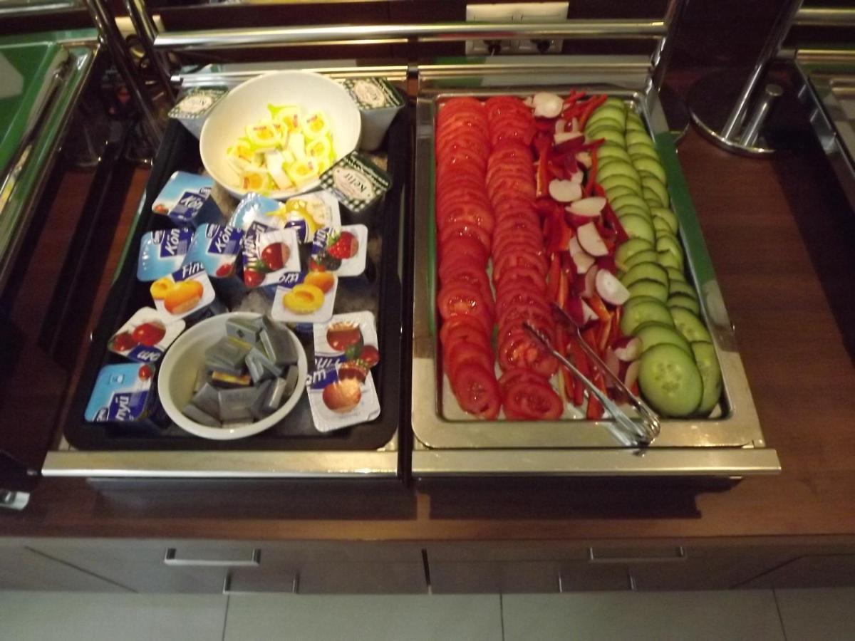 Hódmezővásárhely Hotel Ginkgo מראה חיצוני תמונה