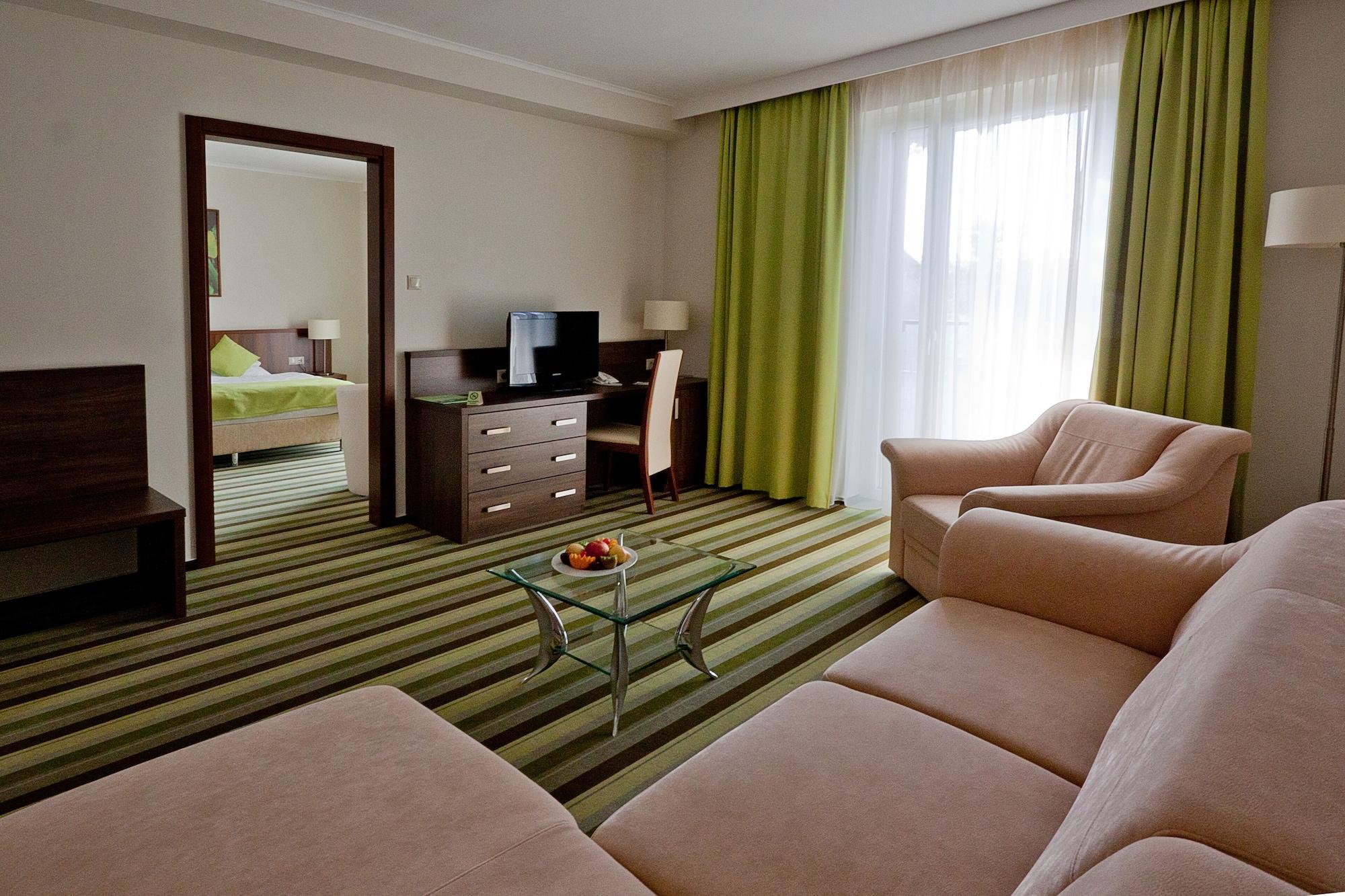 Hódmezővásárhely Hotel Ginkgo מראה חיצוני תמונה