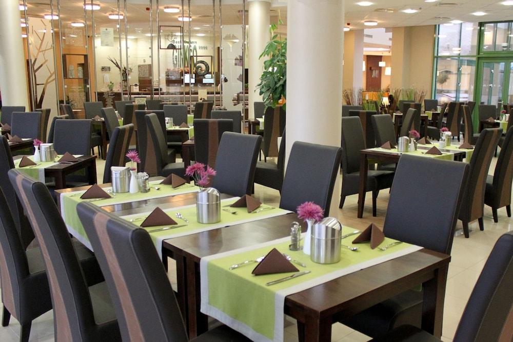Hódmezővásárhely Hotel Ginkgo מראה חיצוני תמונה