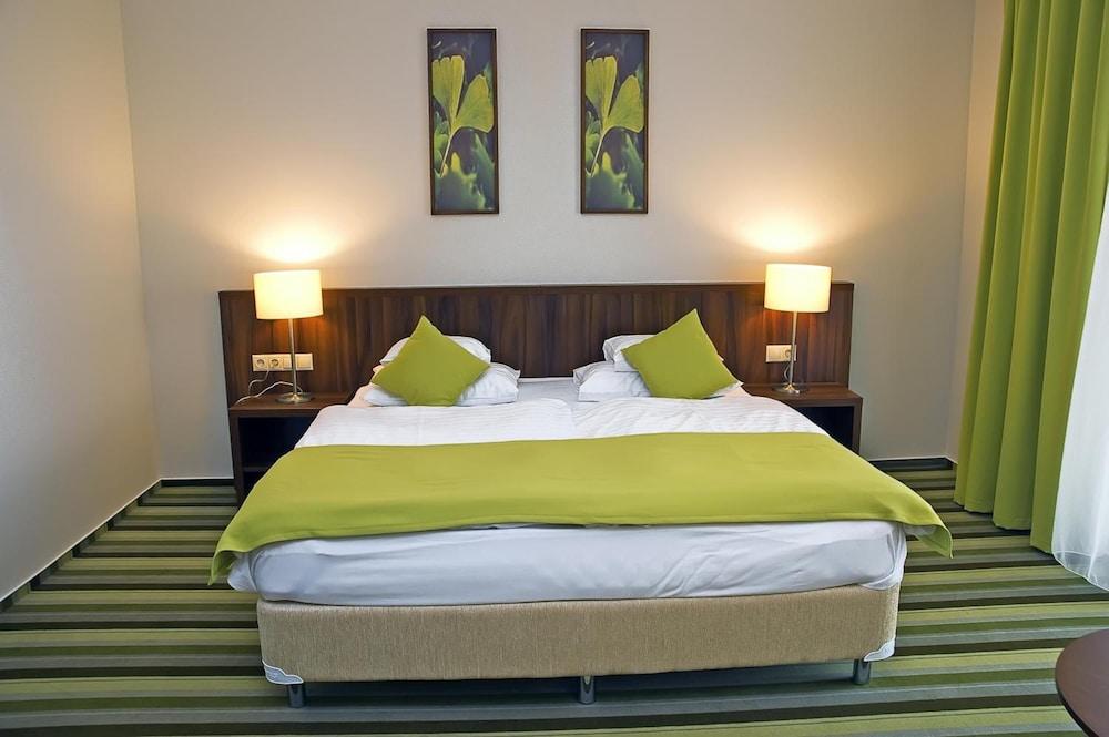 Hódmezővásárhely Hotel Ginkgo מראה חיצוני תמונה